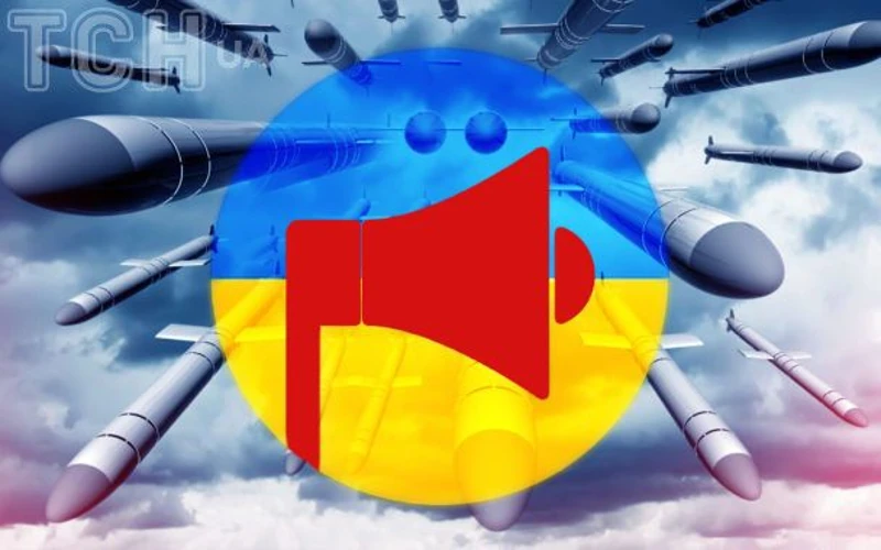 Наслідки нічної ворожої атаки на цивільну інфраструктуру Одеси